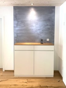 Sideboard mit Wandblende