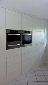 Küchenwand - schlicht - weiß - hochglanz