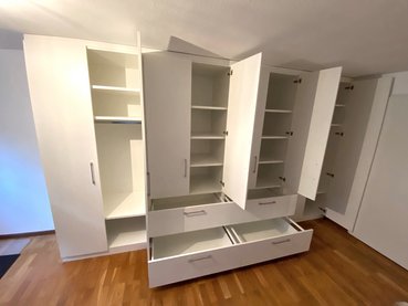 Kleiderschrank - groß - 8 Türen