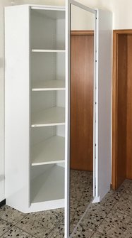 Eckschrank mit Spiegeltür - offen