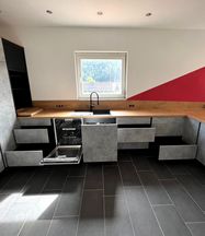 Küche - Beton und Holzoptik Sägerau